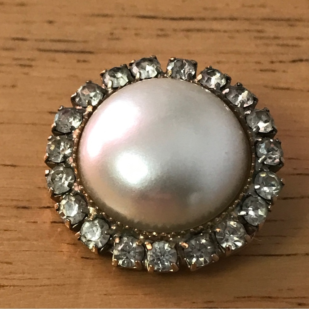 Musi Rhinestone Shoe Clips - Picture 6 of 11